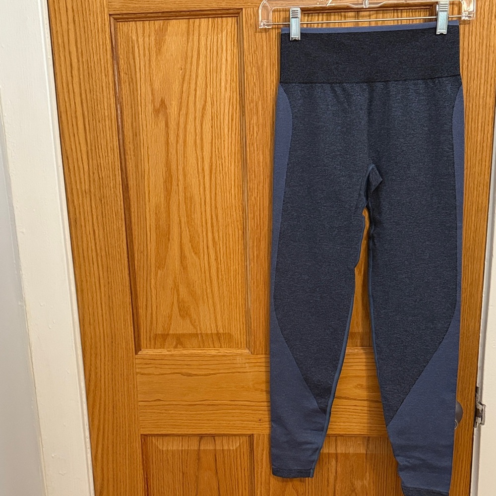High-Waisted Leggings - Blue